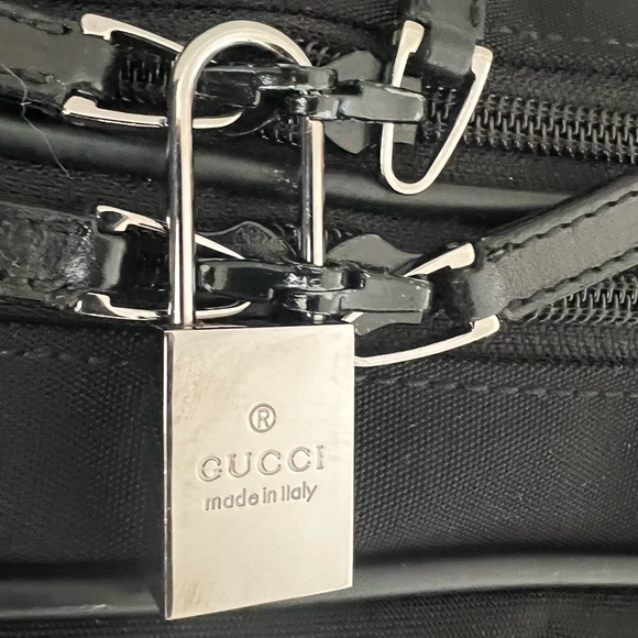 Like New! Large Gucci Leather & Vinyl/Canvas Suitcase, Purchased in Rome in 00’s - Picture 2 of 14